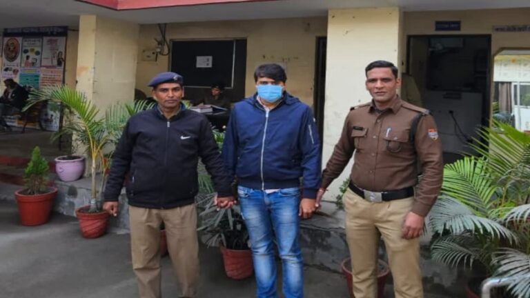 दूसरे की जगह परीक्षा देने वाला सॉल्वर गिरफ्तार, पूछताछ में उगले कई राज, कई लोगों को दिला चुका है सरकारी नौकरी