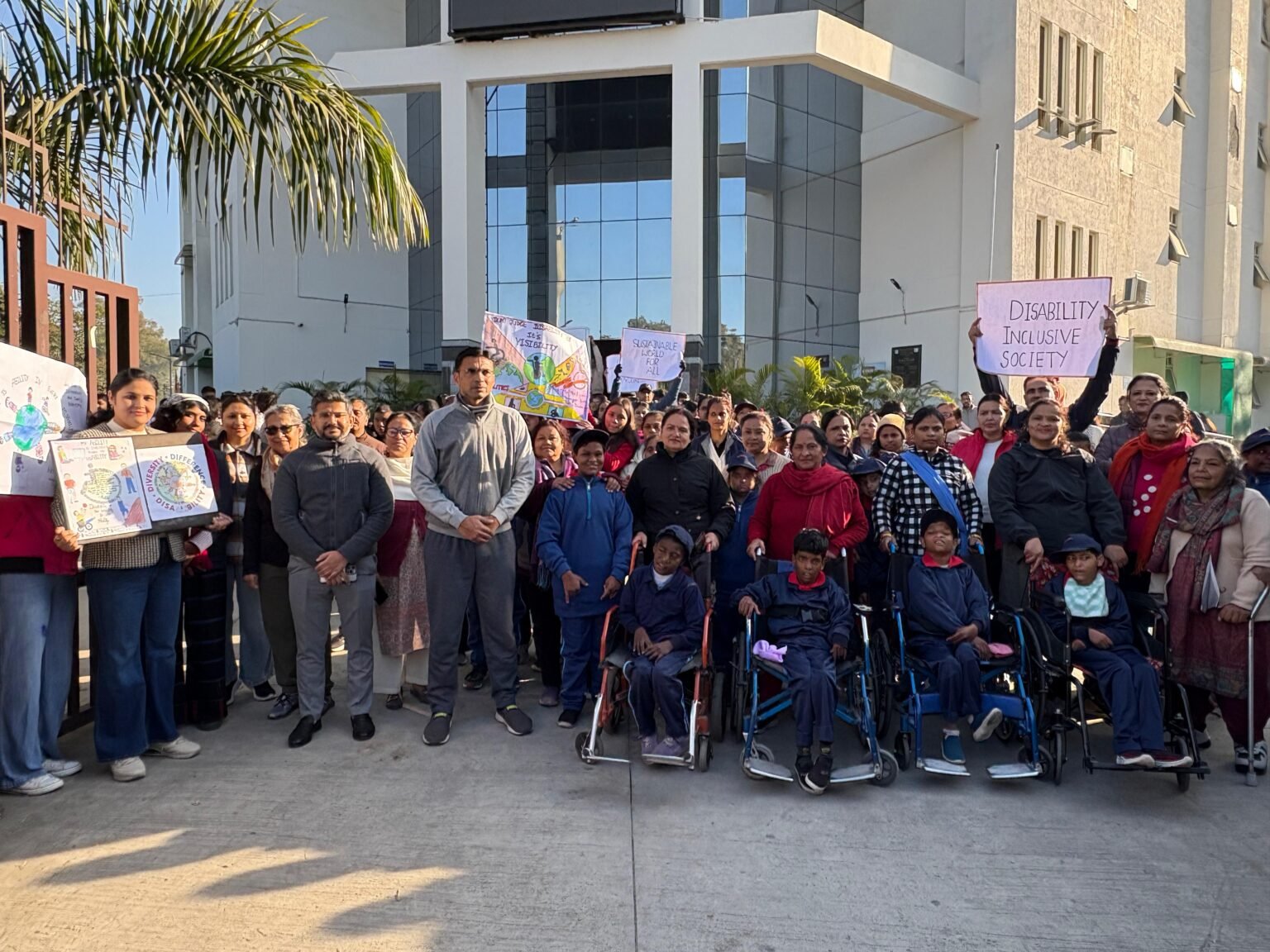 DM और सीडीओ ने ‘‘वॉक फॉर डिस्एबिलिटी’’ कार्यक्रम में प्रतिभागकर  300 बौद्धिक दिव्यांगजनों‌ को किया प्रेरित