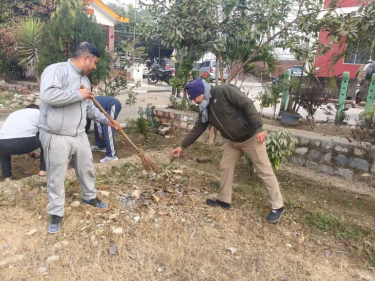 Breaking News :-एसएसपी दून के निर्देश पर दून पुलिस द्वारा चलाया गया स्वच्छता/सफाई अभियान