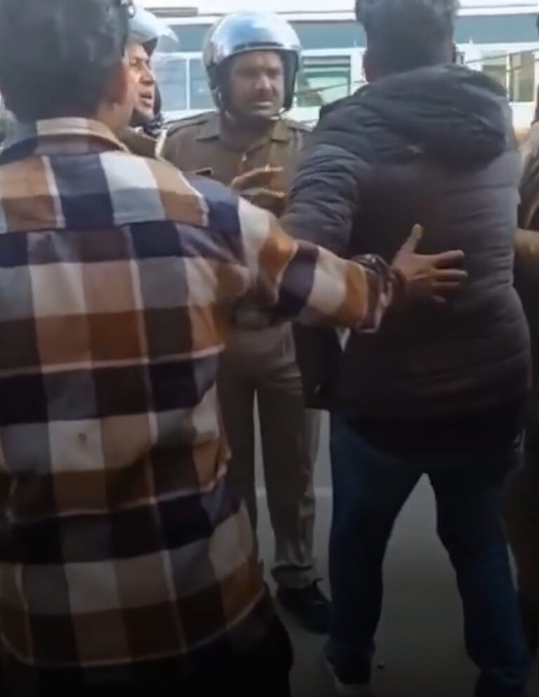 हल्द्वानी में पुलिस की दबंगाई:दुकानदार गाड़ी हटाने को कहा तो हुआ आग बबूला,पुलिसकर्मी ले गए घसीटते हुए