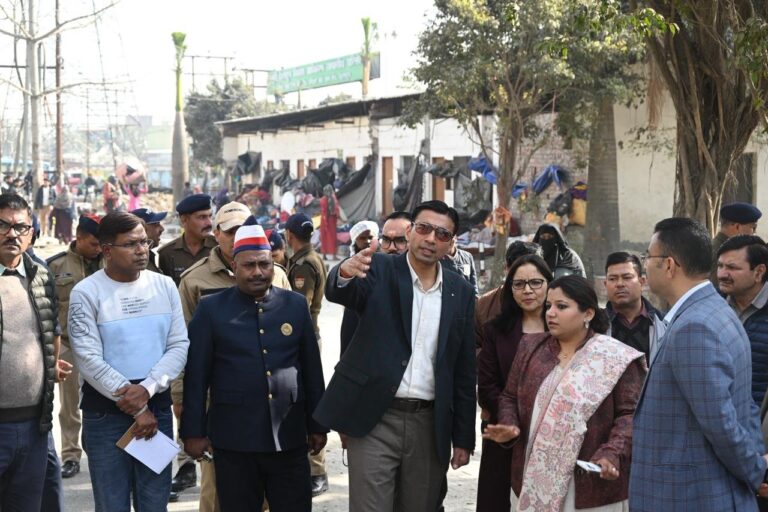 आईएसबीटी क्षेत्र में सख्ती: निकासी गेट का अवैध निर्माण ध्वस्त, चौकी शिफ्ट व यातायात सुधार के निर्देश