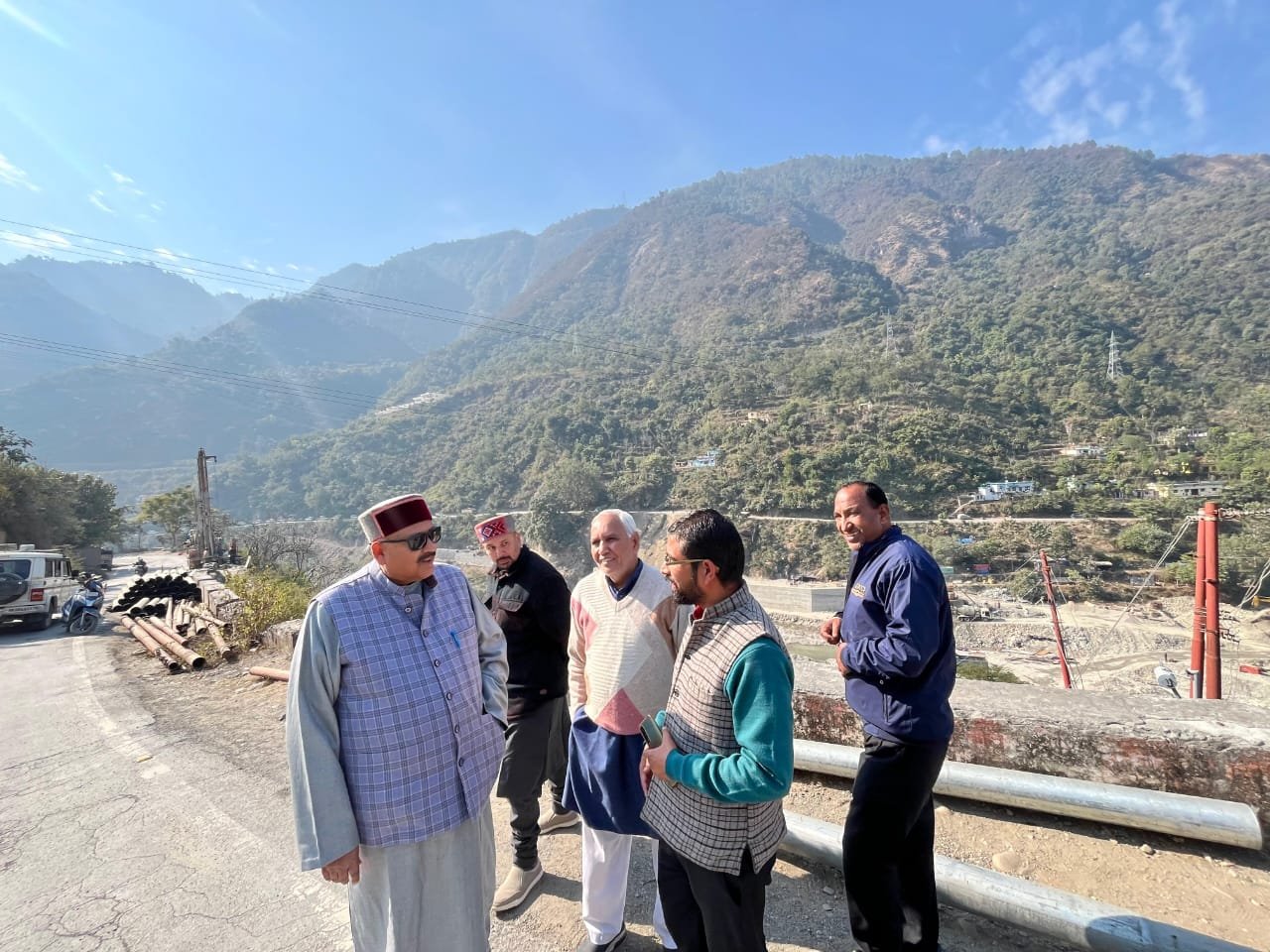 महाराज के किया निर्माणाधीन सतपुली झील का निरीक्षण