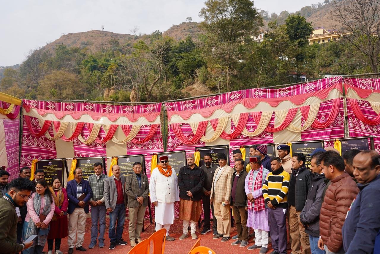 महाराज ने चौबट्टाखाल को दी 26 करोड़ की सौगात