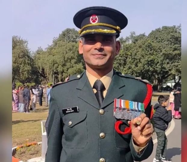 उत्तराखंडः पहाड़ का बेटा दीपक बना सेना में लेफ्टिनेंट, राइफलमैन से हुए थे भर्ती