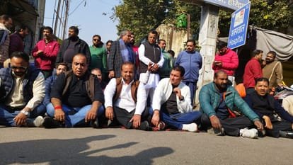 हरिद्वार मोर्चरी में लापरवाही: चूहों ने शव कुतरा, परिजनों का हंगामा—जांच व कार्रवाई की मांग तेज