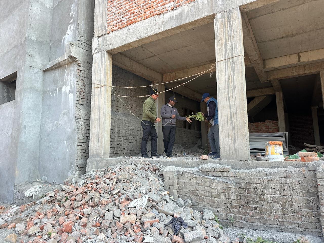 अवैध निर्माण व प्लॉटिंग पर एमडीडीए का शिकंजा, कई स्थानों पर सीलिंग व ध्वस्तीकरण की कार्रवाई