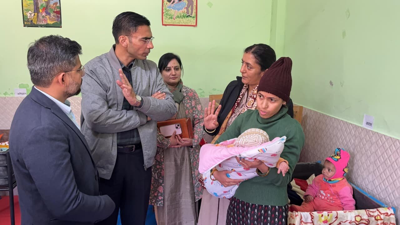 डीएम की पहल से बुजुर्ग महिलाओं को सुरक्षित आश्रय, 30 बेड का दो मंजिला भवन एक वर्ष में तैयार