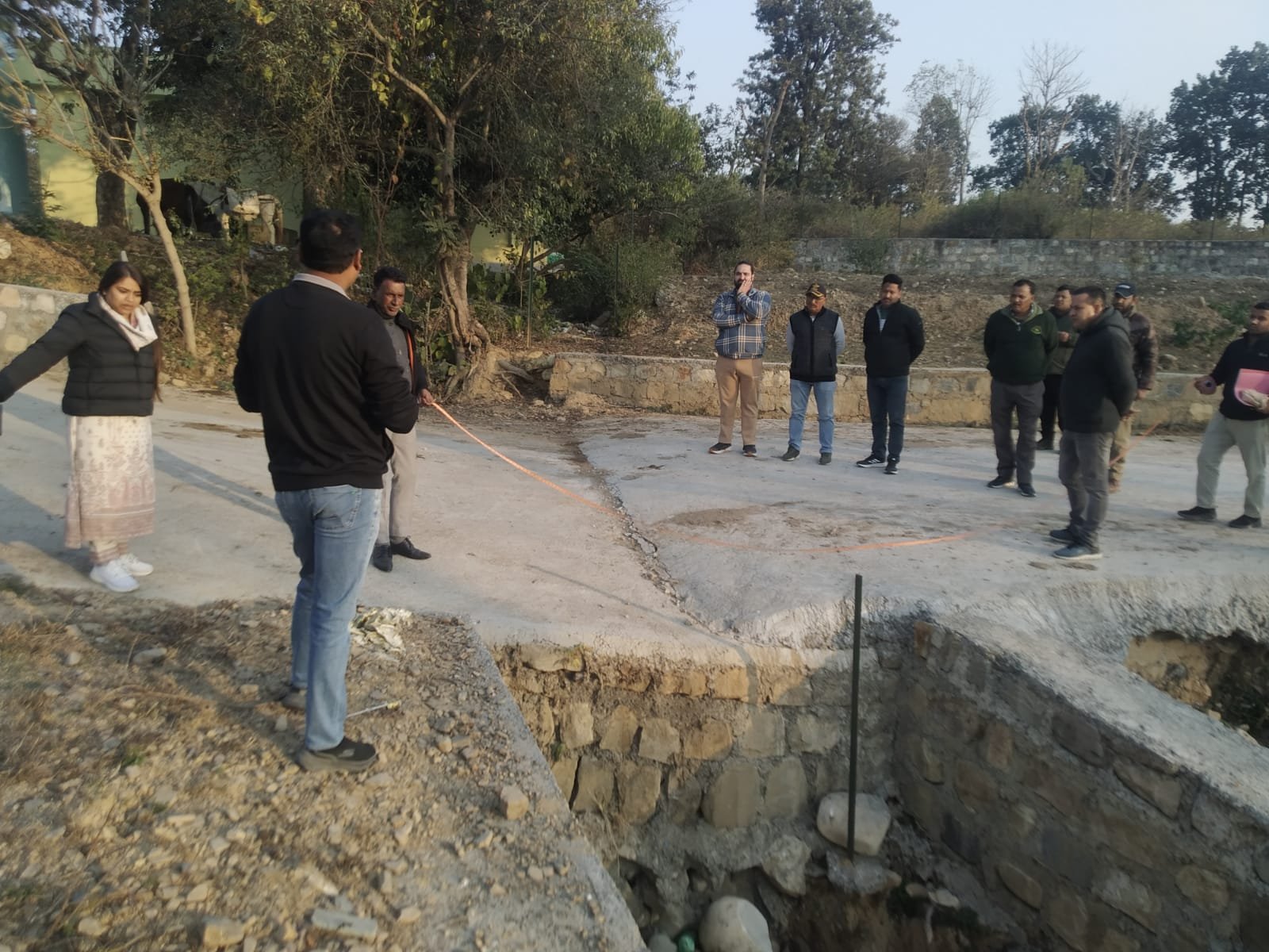 अवैध प्लांटिंग: सरकारी सम्पतियों में अतिक्रमण पर डीएम सख्त, ध्वस्तीकरण अभियान शुरू