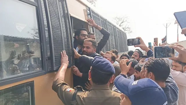 कोटद्वार ‘बाबा’ विवाद: दीपक कुमार के समर्थन में जा रहे भीम आर्मी प्रदेश अध्यक्ष हिरासत में