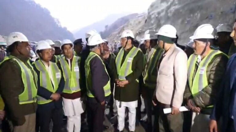 सीएम धामी ने किया जमरानी बांध परियोजना का निरीक्षण, जून 2026 तक पूरा होगा दोनों टनलों का काम