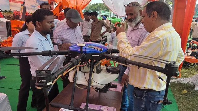 पंतनगर किसान मेले में छाया कृषि ड्रोन, 5 मिनट में 1 एकड़ स्प्रे