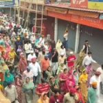 देहरादून में झंडेजी मेले की नगर परिक्रमा, संगत पर हुई फूलों की बारिश