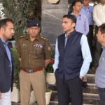 गृहमंत्री के दौरे से पहले देहरादून प्रशासन अलर्ट, डीएम सविन बंसल ने एसएसपी संग व्यवस्थाओं का किया स्थलीय निरीक्षण