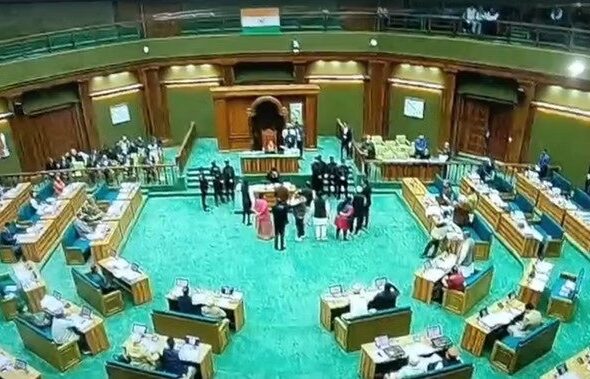 गैरसैंण सदन में भ्रष्टाचार पर घमासान, सरकार बोली—जीरो टॉलरेंस पर सख्त कार्रवाई