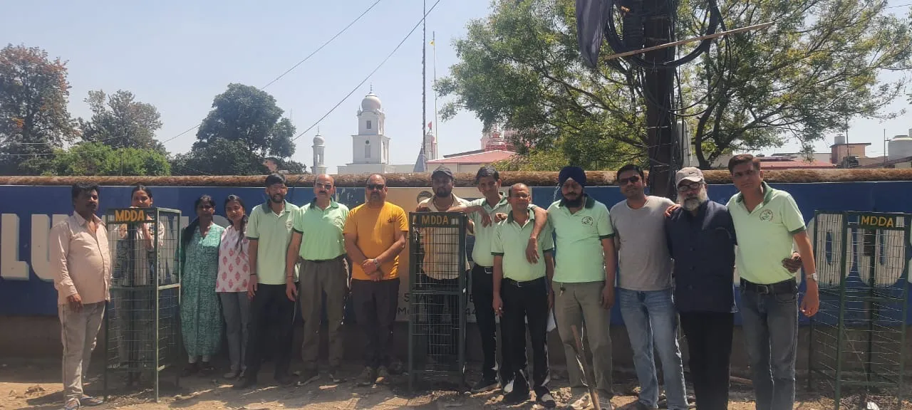 043b06a9-e8fa-450d-9602-673814b641a3