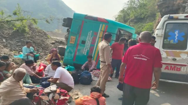 1200-675-26662573-thumbnail-16x9-accidentbus-640x360-1