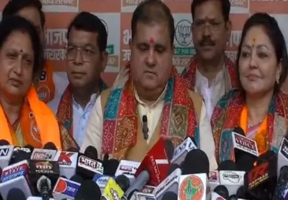 uttarakhand-congress-leader-joins-bjp-membership-drive_11zon-780x470-1